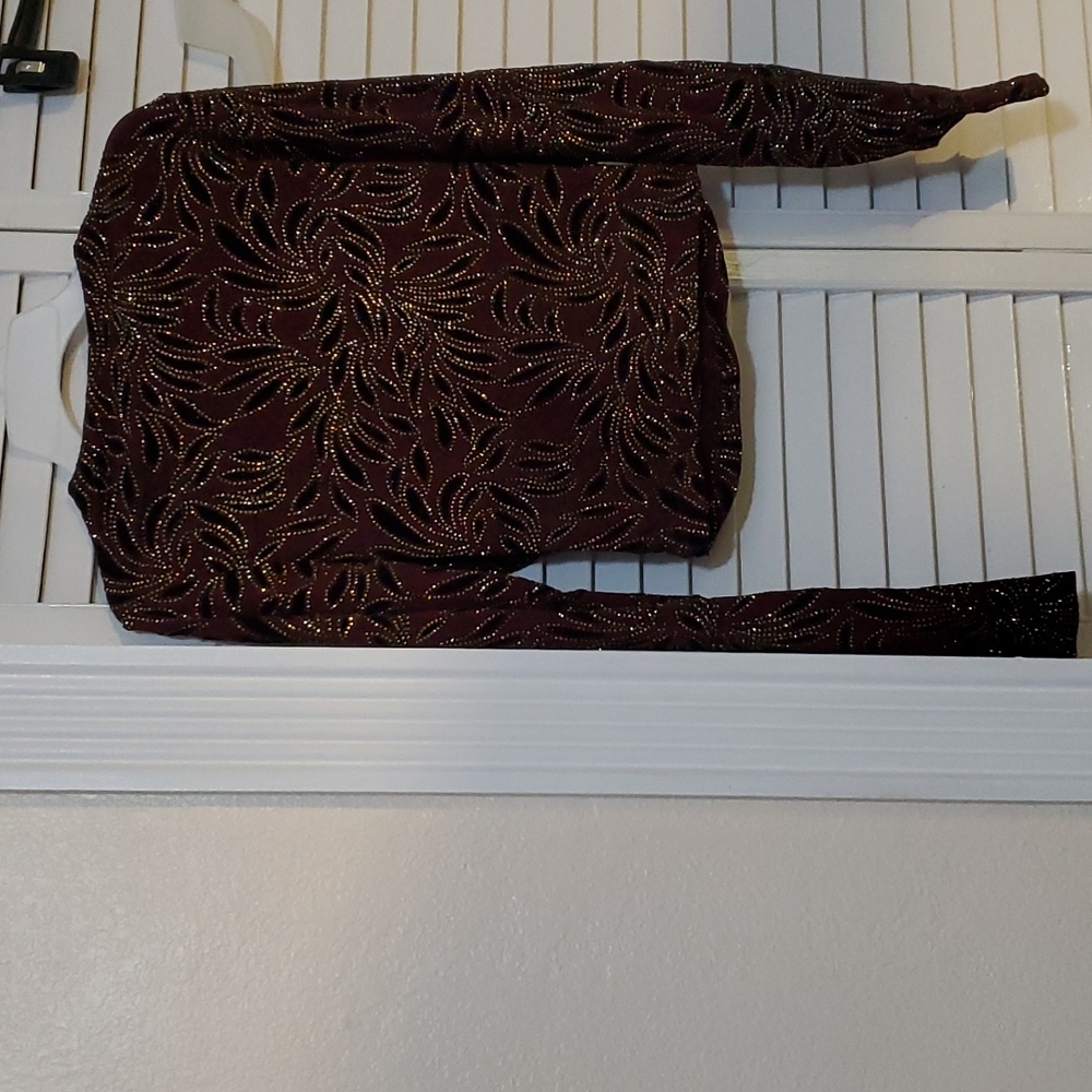 Never worn, 2-piece burgundy dress. Glitter printed. Size Small. - Picture 2 of 4